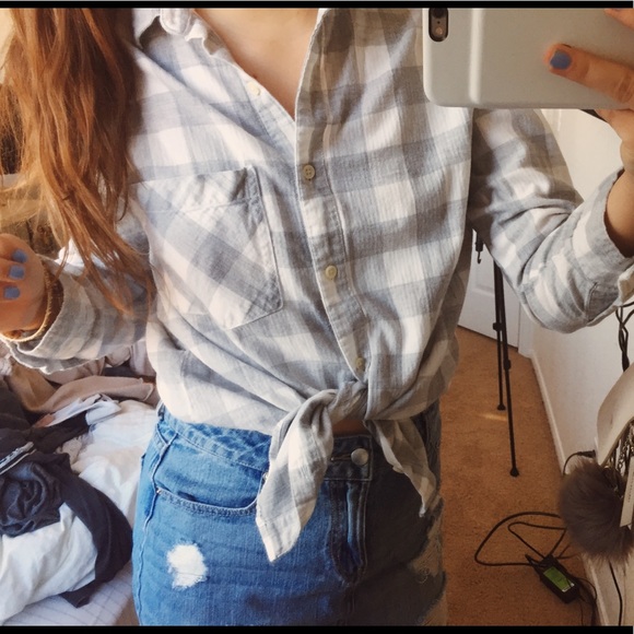 Old Navy Tops - Grey plaid Flannel!